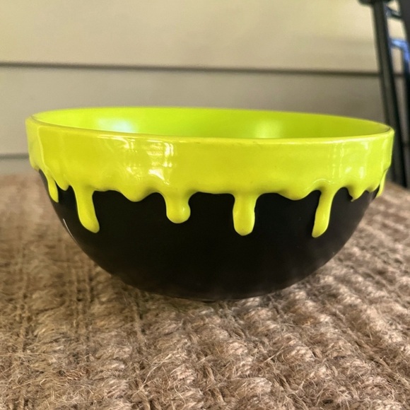 NEW WITCH'S BREW Rae Dunn Black with Green Slime Halloween Bowl - Picture 2 of 3